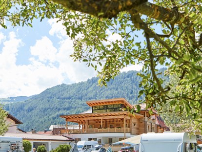Luxury camping - Art der Unterkunft: Bungalow - Tyrol - Genießen Sie Ihren kostbaren Urlaub auf unserem idyllischen Campingplatz. - Camping Dreiländereck in Tirol Blockhütte Bergzauber Camping Dreiländereck Tirol