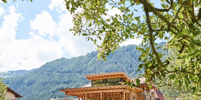 Luxuscamping - Genießen Sie Ihren kostbaren Urlaub auf unserem idyllischen Campingplatz. - Camping Dreiländereck in Tirol Blockhütte Bergzauber Camping Dreiländereck Tirol