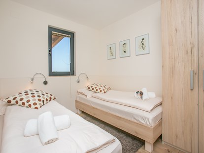 Luxuscamping - Kühlschrank - Kroatien - Zweibettzimmer ( twin Bett) - Plitvice Holiday Resort Mobilheime auf Plitvice Holiday Resort