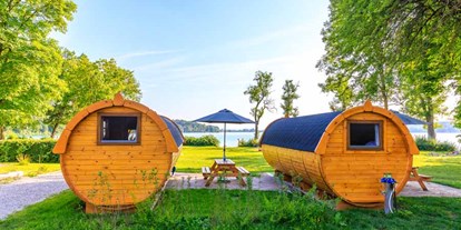 Luxuscamping - Art der Unterkunft: Schlaffass - Deutschland - Familien-Schlaffass am Campingplatz Pilsensee - Pilsensee in Bayern Schlaffass direkt am Pilsensee in Bayern