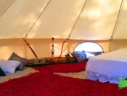 Luxuscamping - Gartenmöbel - Costa Verde-Porto e Norte de Portugal - Lima Escape Glamour Bell Tent von Lima Escape