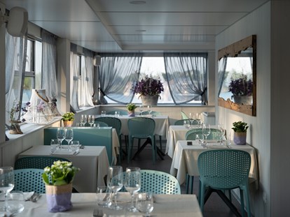 Luxuscamping - Kochmöglichkeit - Italien - Restaurant - Emerald River - Marina Azzurra Resort Marina Azzurra Resort