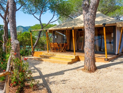 Luxury camping - Kochutensilien - Italy - Glamping Tent Boutique auf Camping Lacona Pineta - Grundriss oben - Camping Lacona Pineta Glamping Tent Boutique auf Camping Lacona Pineta