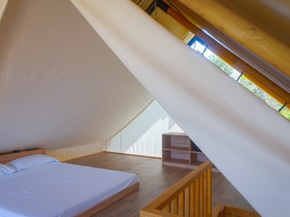 Luxuscamping - Italien - Glamping-Zelt Safari Loft - Grundriss Dachboden - Camping Lacona Pineta Glamping Tent Safari Loft auf Camping Lacona Pineta