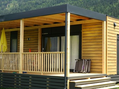 Luxury camping - getrennte Schlafbereiche - Ossiachersee - Voll überdachte  Terrasse - Terrassen Camping Ossiacher See Premium Mobilheime mit Terrassen am Terrassen Camping Ossiacher See