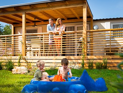 Luxuscamping - WC - Istrien - Fläche: 30 m² - Lanterna Premium Camping Resort - Valamar Mobilheim Superior auf Lanterna Premium Camping Resort