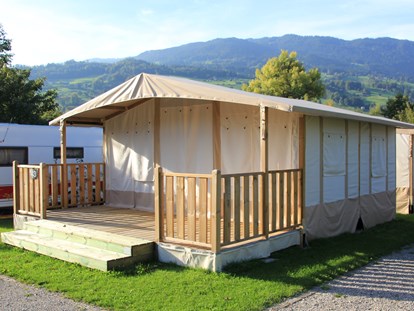 Luxury camping - barrierefreier Zugang ins Wasser - Safari Familienzelt - Camping Seefeld Park Sarnen *****
