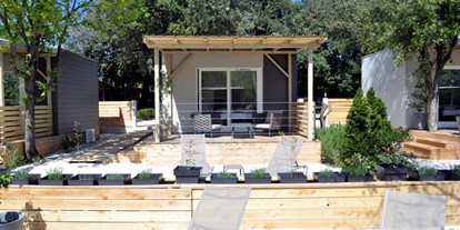 Luxuscamping - Hundewiese - Bed and breakfast mobile home with terrace and garden - B&B Suite Mobileheime für 2 Personen mit eigenem Garten