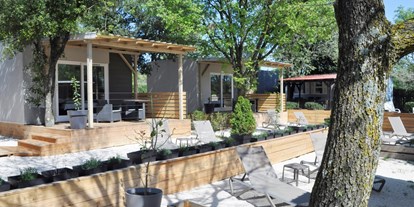 Luxuscamping - Swimmingpool - Bed and breakfast mobile home with terrace and garden - B&B Suite Mobileheime für 2 Personen mit eigenem Garten