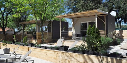 Luxuscamping - Hundewiese - Bed and breakfast mobile home with terrace and garden - B&B Suite Mobileheime für 2 Personen mit eigenem Garten