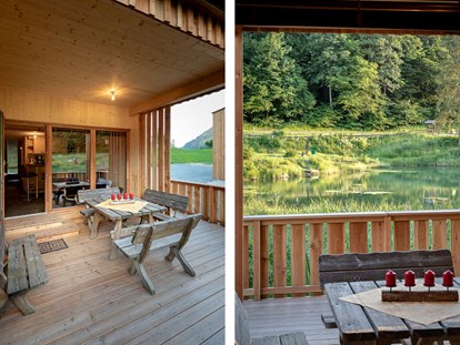 Luxuscamping - Lagerfeuerplatz - Österreich - Jede unserer Glamping Lodges verfügt über eine eigene kleine Terrasse mit Blick auf unseren Forellenteich. - Urlaub am Bauernhof am Ossiacher See