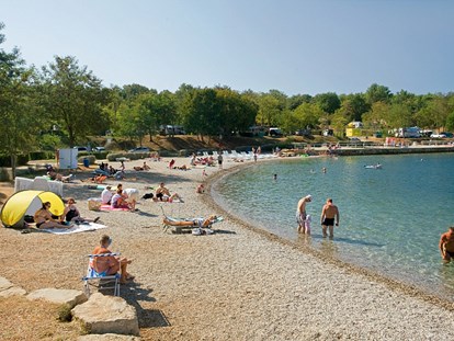 Luxuscamping - barrierefreier Zugang ins Wasser - Kroatien - Lanterna Premium Camping Resort - Gebetsroither