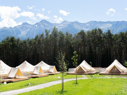 Luxuscamping - Langlaufloipe - Herrliche Lage am Waldrand mit Panoramablick auf die Bergwelt - Camping Gerhardhof