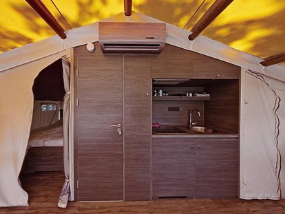 Luxuscamping - Italien - Innenansicht - Camping Village Cavallino - Suncamp