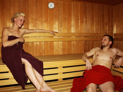 Luxury camping - Volleyball - Sauna im Fit&Relax-Bereich 

 - Ostseecamping Ferienpark Zierow