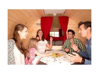 Luxuscamping - Mosel - Familie Glamping am Campingplatz, bis 4 Schlafplätze - Schlaffass / Campingfass / Weinfass in Traben-Trarbach an der Mosel
