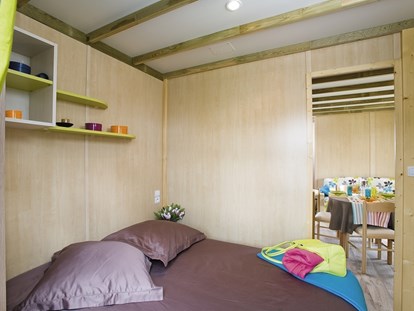 Luxuscamping - Umgebungsschwerpunkt: See - Chalet 2 Schlafzimmer Basic - Domaine des Alicourts