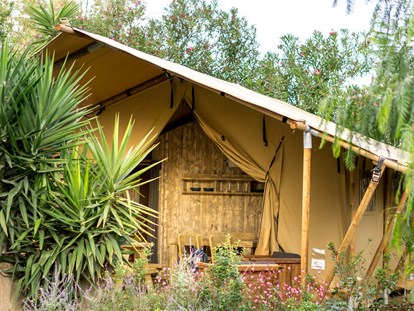 Luxuscamping - Umgebungsschwerpunkt: Strand - Safari Lodge für 4 Personen - Procida Camp & Resort - GOOUTSIDE