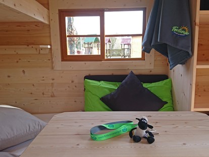 Luxury camping - Spielplatz - Wunderschön aus Zirbeholz gefertigt... - Fortuna Camping am Neckar