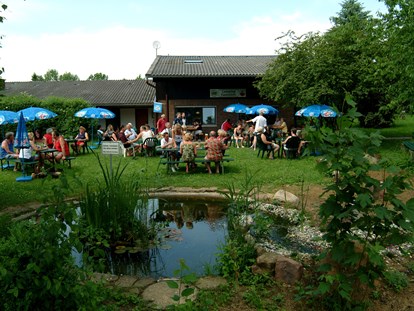 Luxuscamping - Umgebungsschwerpunkt: Fluss - Deutschland - Restaurant mit Biergarten - Camping Schüttehof