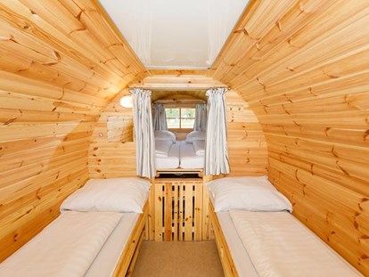 Luxury camping - Umgebungsschwerpunkt: Strand - Schlaffass XXL am Campingplatz Pilsensee - Pilsensee in Bayern