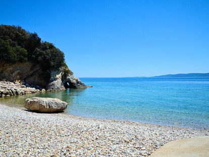 Luxuscamping - barrierefreier Zugang ins Wasser - Kroatien - Strand - Camping Baldarin