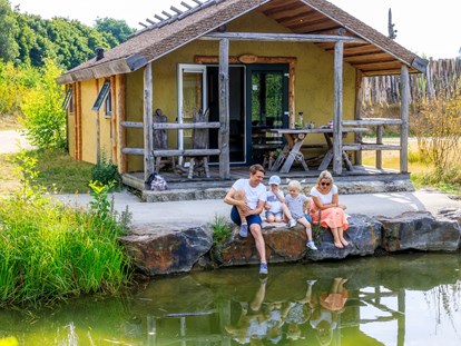 Luxury camping - Fahrradverleih - Germanenhaus im Fischerdorf / Germanenland - Alfsee Ferien- und Erlebnispark