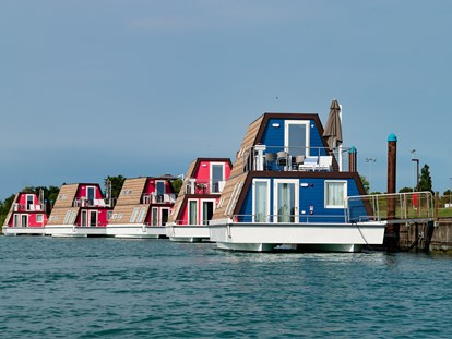 Luxury camping - Umgebungsschwerpunkt: Fluss - Houseboat River - Marina Azzurra Resort