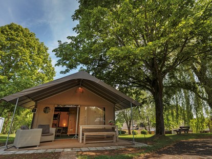 Luxuscamping - Umgebungsschwerpunkt: Stadt - Luxemburg - Safari-Zelt auf dem Camping Ettelbruck - Camping Ettelbruck
