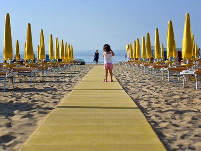 Luxuscamping - Umgebungsschwerpunkt: Strand - Italien - Camping Romagna Village - Vacanceselect