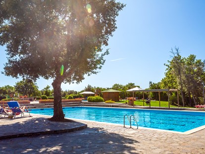Luxuscamping - Swimmingpool - Camping Montescudaio - Vacanceselect