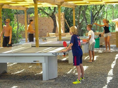 Luxuscamping - Tischtennis - Italien - Camping Montescudaio - Vacanceselect