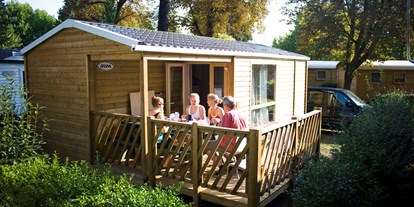 Luxuscamping - Art der Unterkunft: Hütte/POD - Cottage - Aussen  - Camping Indigo Paris Cottage für 6 Personen auf Camping Indigo Paris