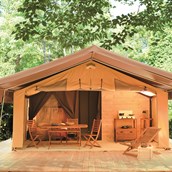 Luxuscamping: Zelt Toile & Bois Sweet - Aussenansicht  - Camping Huttopia Divonne: Zelt Toile & Bois Sweet für 5 Pers. auf Camping Huttopia Divonne