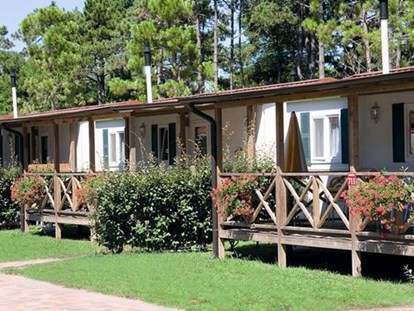 Luxury camping - TV - Bibione - Villaggio Turistico Internazionale Top-Caravan Plus am Villaggio Turistico Internazionale