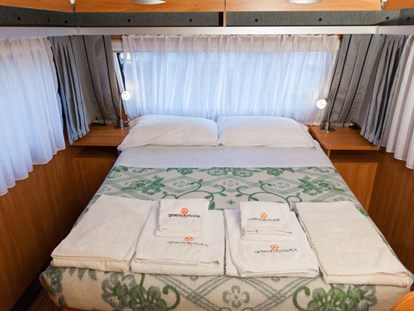 Luxuscamping - Kochmöglichkeit - Cavallino-Treporti - Doppelbett - Camping Ca' Pasquali Village Caravan direkt am Meer auf Camping Ca' Pasquali Village