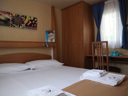 Luxuscamping - Klimaanlage - Venedig - Doppelzimmer - Camping Vela Blu Mobilheim Torcello Plus Gold auf Camping Vela Blu