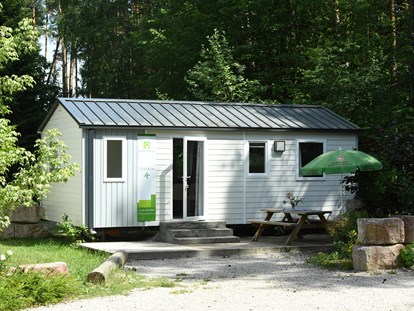 Luxury camping - Kochutensilien - Franken - Außenansicht Mobilheim - Waldcamping Brombach Mobilheim am Waldcamping Brombach