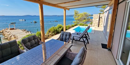 Luxuscamping - Terrasse - Dubrovnik - Lavanda Camping - Luxury Mobile Home mit Pool on the beach - Lavanda Camping**** Luxury Mobile Home mit swimmingpool