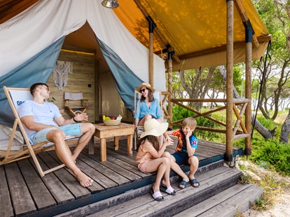 Luxuscamping - Terrasse - Šibenik - Obonjan Island Resort Glamping Lodges