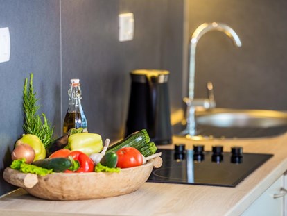 Luxuscamping - WC - Split - Süd - kitchen - Lavanda Camping**** Prestige Mobile Home mit Whirlpool