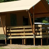 Luxuscamping: Natur Lodges Zelte auf Le Village des Meuniers - Camping Le Village des Meuniers: Natur Lodges Zelte auf Camping Le Village des Meuniers