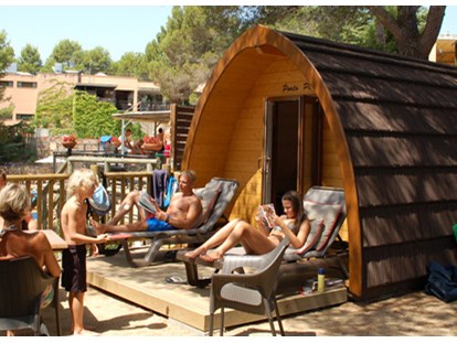Luxuscamping - Costa del Maresme - Camping Cala Llevado Waldhütten auf Camping Cala Llevado