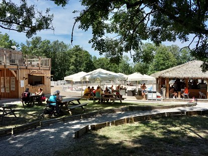 Luxury camping - Rhone-Alpes - Bar und Snack - Domaine de la Dombes Schwimmende Hütten auf Domaine de la Dombes