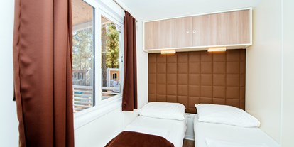 Luxuscamping - Zadar - Schlafzimmer - Zaton Holiday Resort Mobilheime auf Zaton Holiday Resort