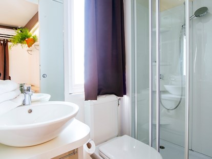 Luxuscamping - WC - Zadar - Šibenik - Badezimmer - Zaton Holiday Resort Mobilheime auf Zaton Holiday Resort