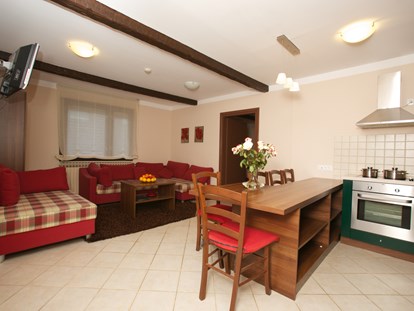 Luxuscamping - TV - Kvarner - Küche - Plitvice Holiday Resort Appartement auf Plitvice Holiday Resort