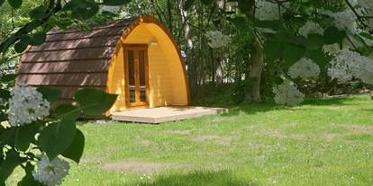 Luxury camping - Gartenmöbel - Plauer See - Naturcamping Malchow Naturlodge auf Naturcamping Malchow
