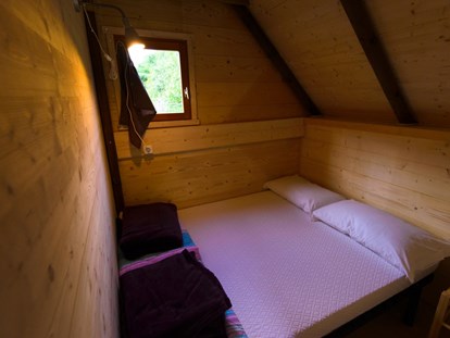 Luxuscamping - Preisniveau: gehoben - Belluno - Camping al Lago Arsie Sampei Zelt am Camping al Lago Arsie
