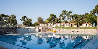 Luxuscamping - Gorizia - Trieste - Am Pool - Camping Village Mare Pineta - Gebetsroither Luxusmobilheim von Gebetsroither am Camping Village Mare Pineta